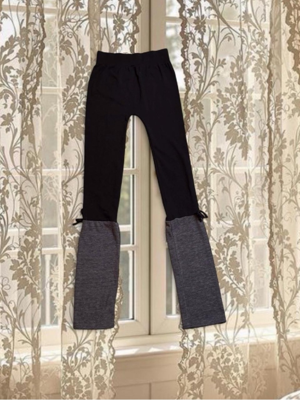 *SOLD* Vintage Y2K Deadstock Black & Grey Low-rise Flare Legging Pants